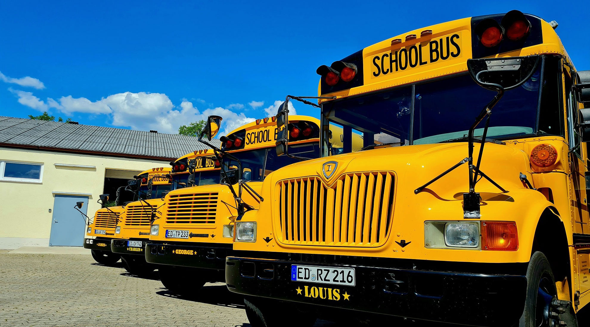 Hier amerikanischen Schulbus in München mieten