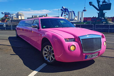 Pinke Stretchlimousine Frankfurt